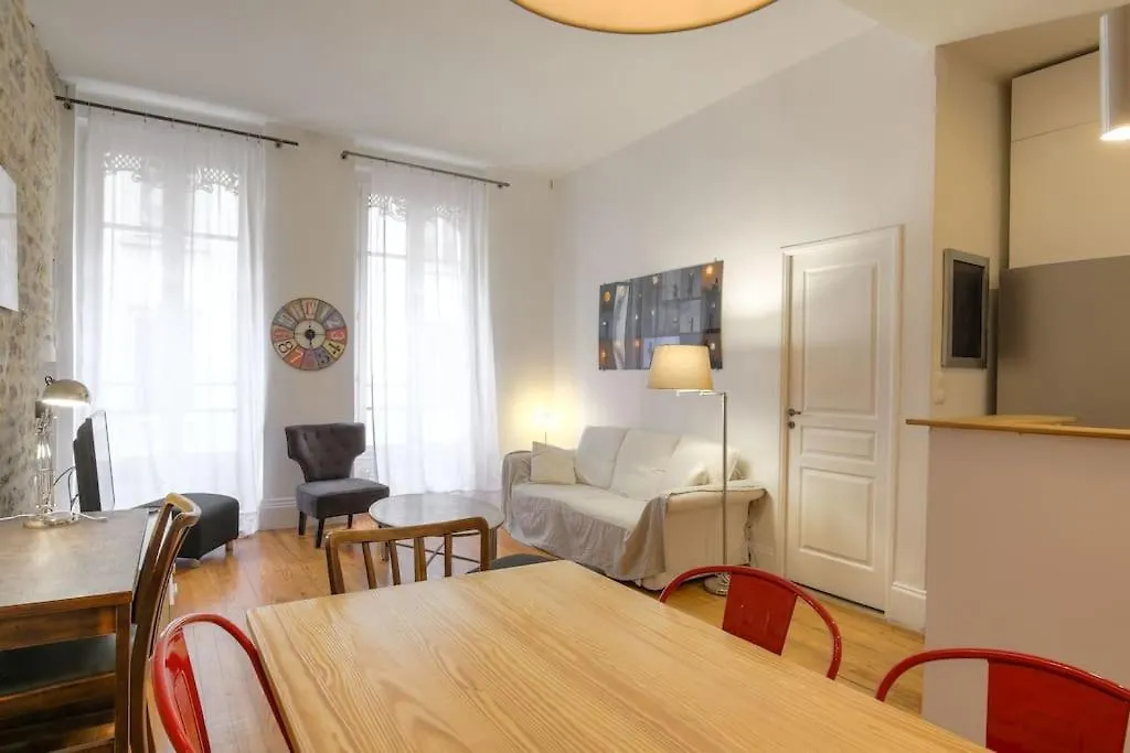 Apartment Bel Appartement Spacieux, Climatise - Lyon Centre